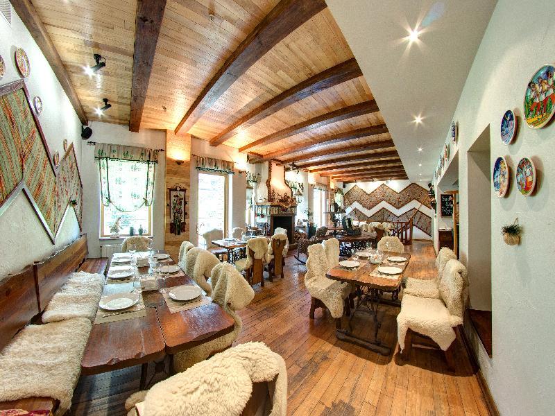 Lavanda Country Club Tatariv Bagian luar foto
